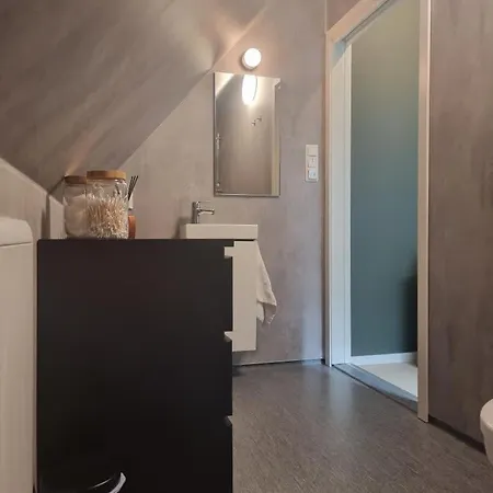 דירה Dinbnb L 600m From Bryggen L Renovated 2025 L ברגן